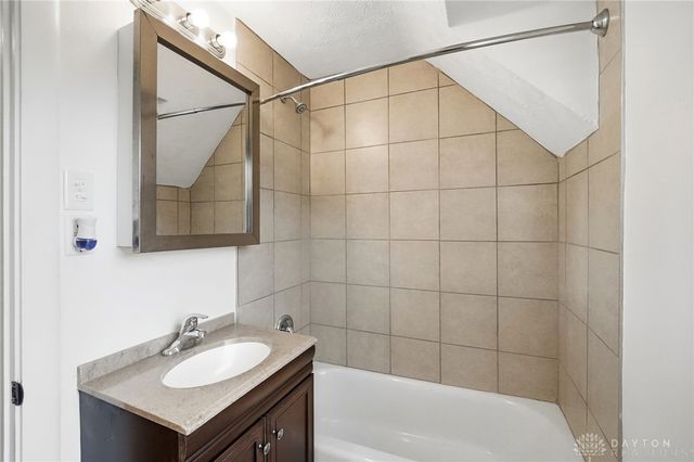 560 Irving Avenue, Oakwood, OH 45409