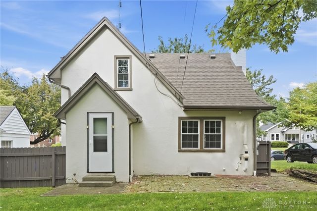 560 Irving Avenue, Oakwood, OH 45409