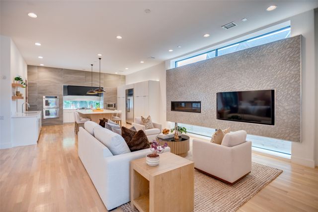 6915 Pasadena Avenue, Dallas, TX 75214