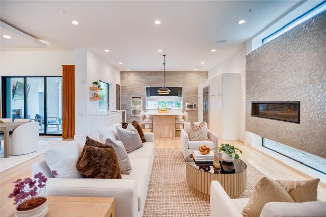 6915 Pasadena Avenue, Dallas, TX 75214