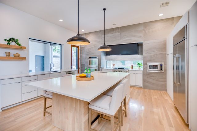 6915 Pasadena Avenue, Dallas, TX 75214