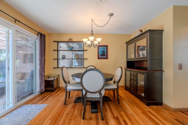 202 Kings Way, Central Point, OR 97502