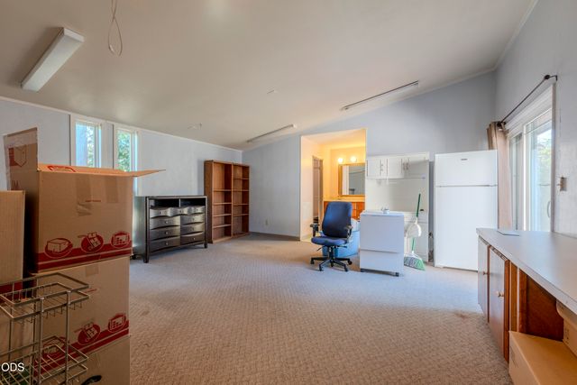 202 Kings Way, Central Point, OR 97502