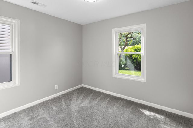 261 Sunset Drive S, Johnstown, OH 43031