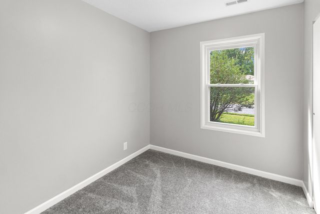 261 Sunset Drive S, Johnstown, OH 43031