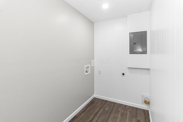 261 Sunset Drive S, Johnstown, OH 43031