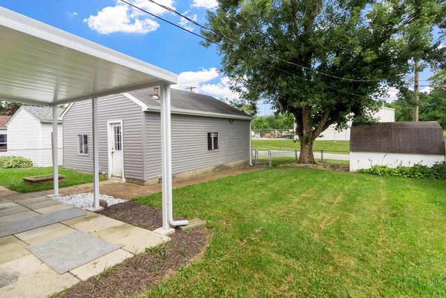 261 Sunset Drive S, Johnstown, OH 43031