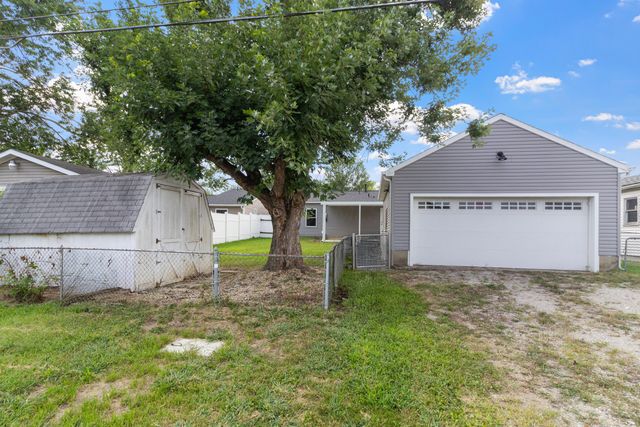 261 Sunset Drive S, Johnstown, OH 43031