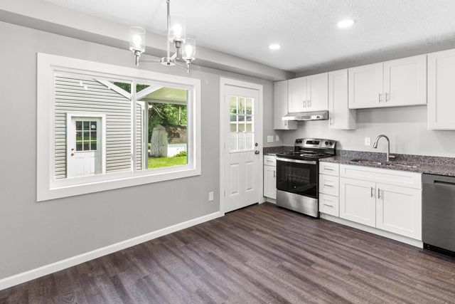 261 Sunset Drive S, Johnstown, OH 43031