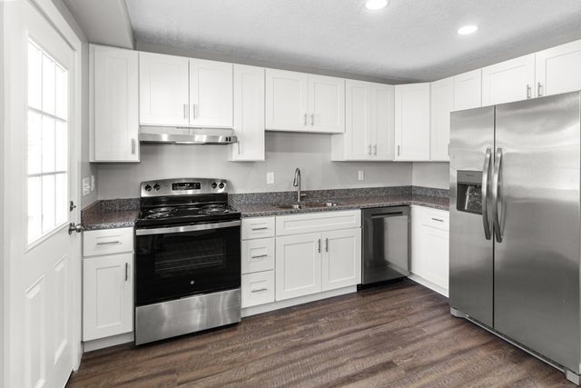 261 Sunset Drive S, Johnstown, OH 43031