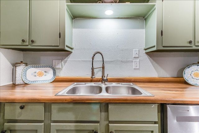 3212 E Fairhaven Dr., Wichita, KS 67216