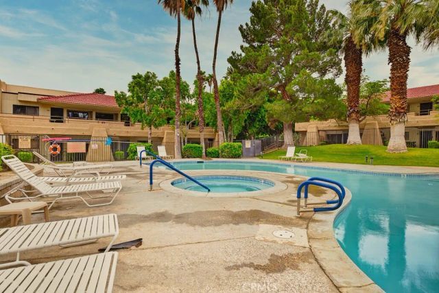 2820 N Arcadia Court B205, Palm Springs, CA 92262