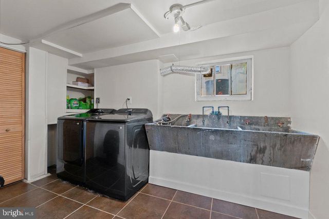 5606 HILLTOP AVE, Baltimore, MD 21206