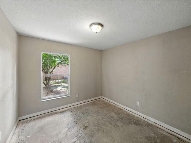 829 N LAKE AVENUE, Lakeland, FL 33801