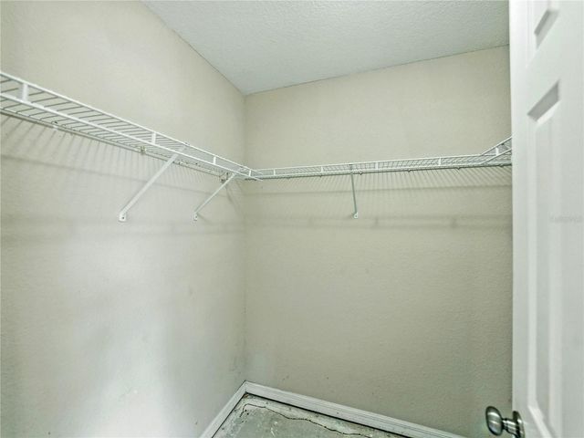 829 N LAKE AVENUE, Lakeland, FL 33801