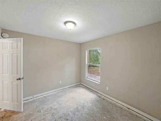 829 N LAKE AVENUE, Lakeland, FL 33801