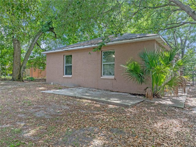 829 N LAKE AVENUE, Lakeland, FL 33801