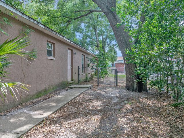 829 N LAKE AVENUE, Lakeland, FL 33801