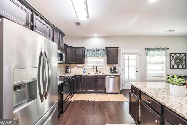 100 Taconic Court, Bonaire, GA 31005