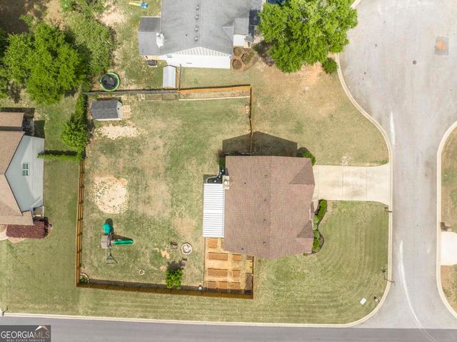100 Taconic Court, Bonaire, GA 31005