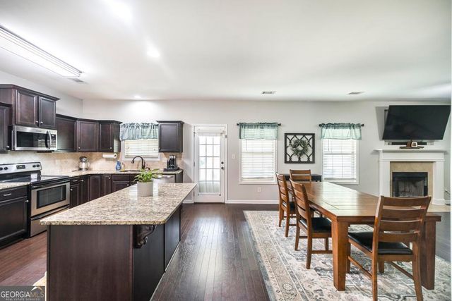 100 Taconic Court, Bonaire, GA 31005