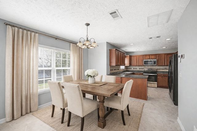 1014 Longhunter Chase Dr, Spring Hill, TN 37174