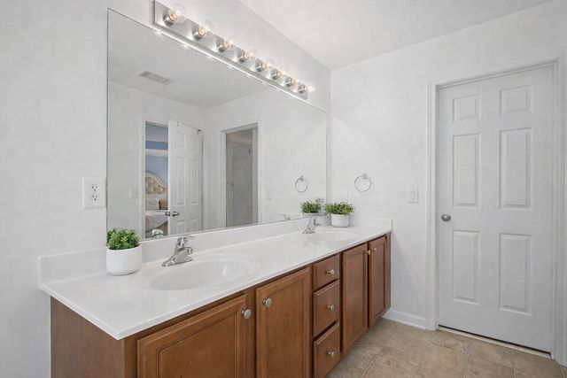 1014 Longhunter Chase Dr, Spring Hill, TN 37174