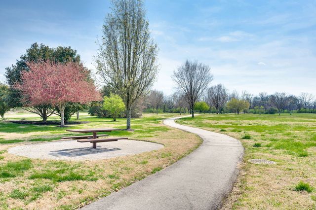 1014 Longhunter Chase Dr, Spring Hill, TN 37174