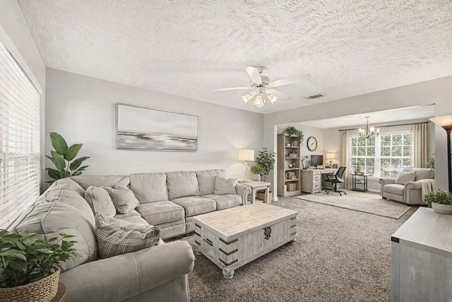 1014 Longhunter Chase Dr, Spring Hill, TN 37174