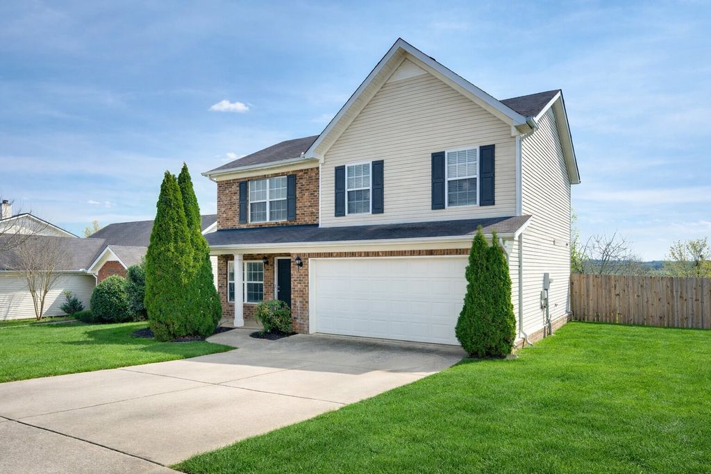 1014 Longhunter Chase Dr, Spring Hill, TN 37174