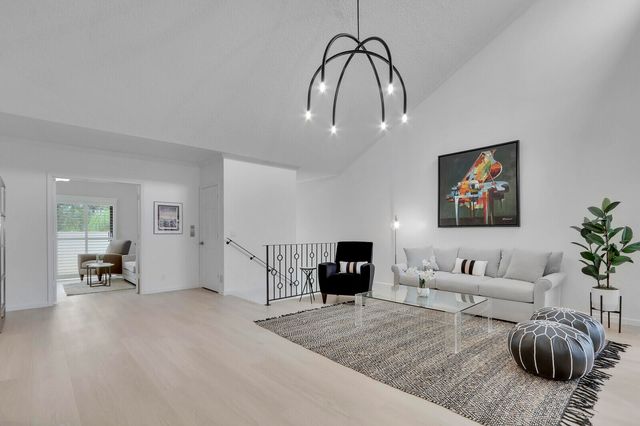 16000 W Bay Drive 256, Jupiter, FL 33477