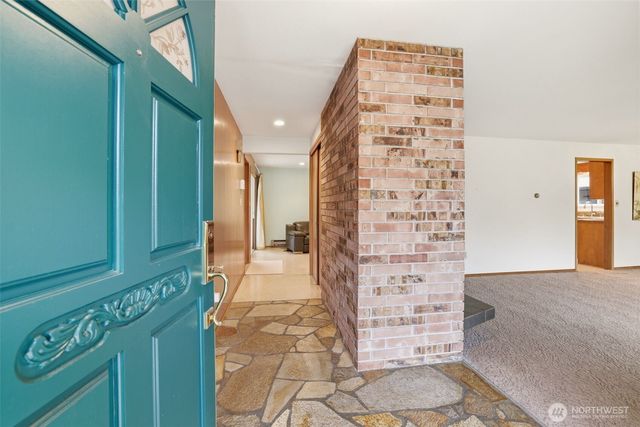 9428 21st Drive SE, Everett, WA 98208