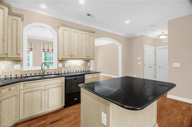 6901 Stone Gables Drive, Thomasville, NC 27360