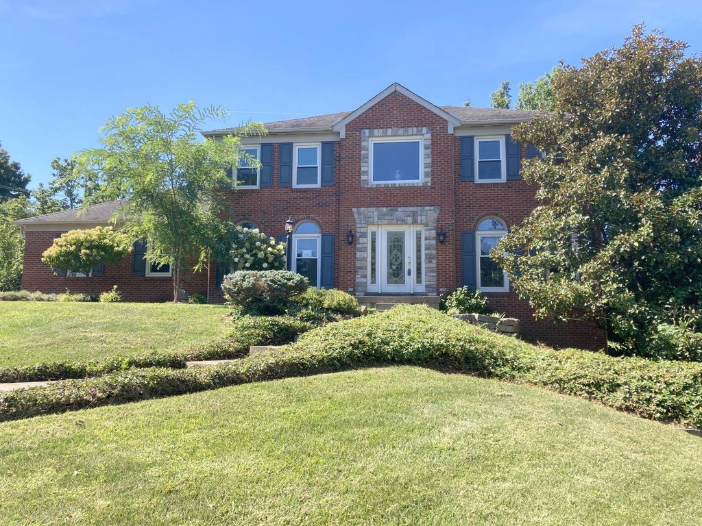 1000 Riverview Farm Place, Fort Mitchell, KY 41017