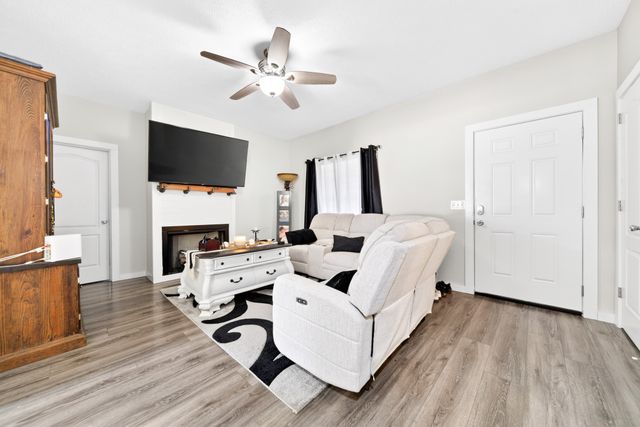 4020 Ashley Dr, Murfreesboro, TN 37128