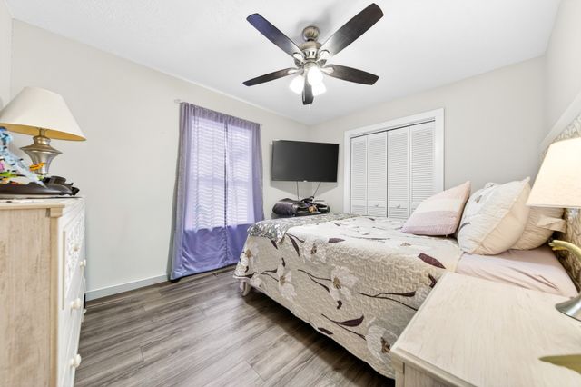 4020 Ashley Dr, Murfreesboro, TN 37128