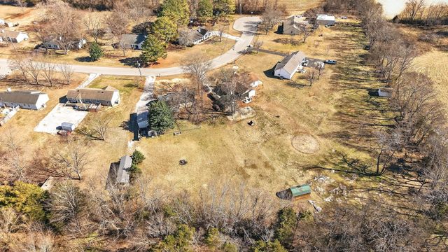 4020 Ashley Dr, Murfreesboro, TN 37128