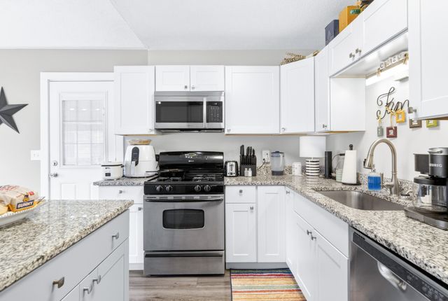 4020 Ashley Dr, Murfreesboro, TN 37128