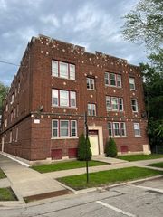 5703 S Emerald Avenue 2, Chicago, IL 60621
