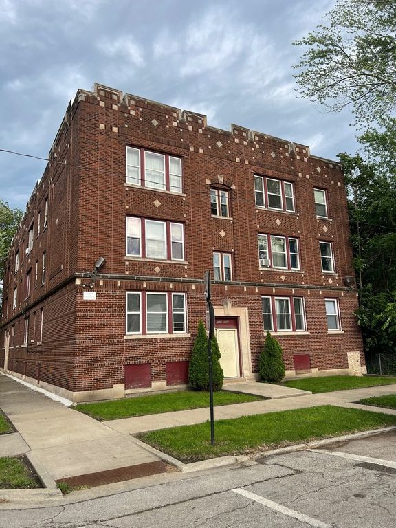 5703 S Emerald Avenue 2, Chicago, IL 60621