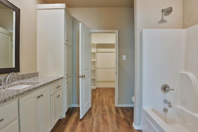 1221 Preston Trail, Wolfforth, TX 79382