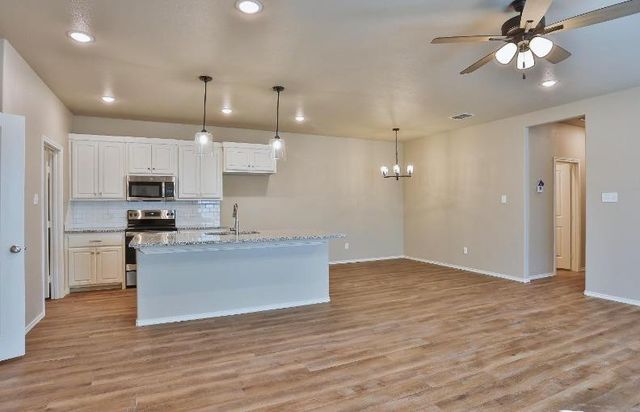 1221 Preston Trail, Wolfforth, TX 79382