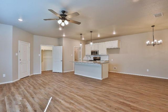 1221 Preston Trail, Wolfforth, TX 79382