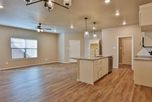 1221 Preston Trail, Wolfforth, TX 79382