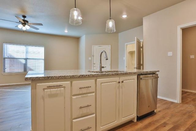 1221 Preston Trail, Wolfforth, TX 79382