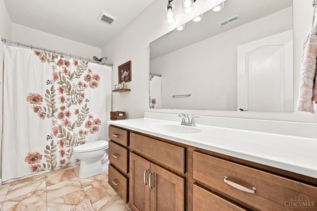 3388 Fieldview Drive, Batavia, OH 45103