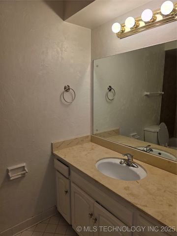 3329 E 47th Place, Tulsa, OK 74135