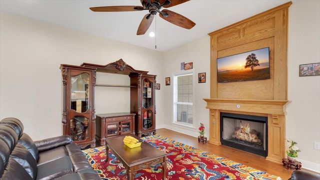 1005 Stone Bridge Street, Mt Pleasant, TX 75455