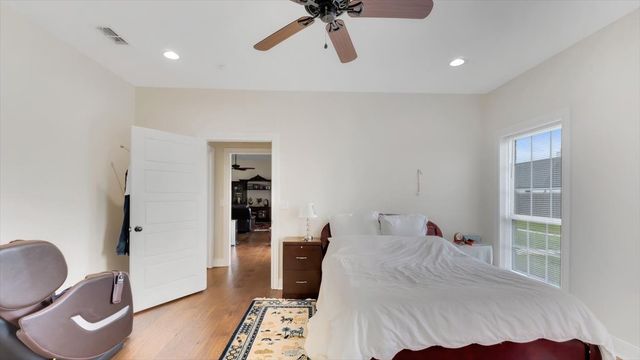 1005 Stone Bridge Street, Mt Pleasant, TX 75455