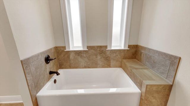 1005 Stone Bridge Street, Mt Pleasant, TX 75455